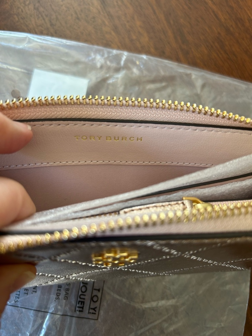 Tory Burch Quilted Metallic Zip Continental Wallet - Rose Gold - Picture 6 of 7